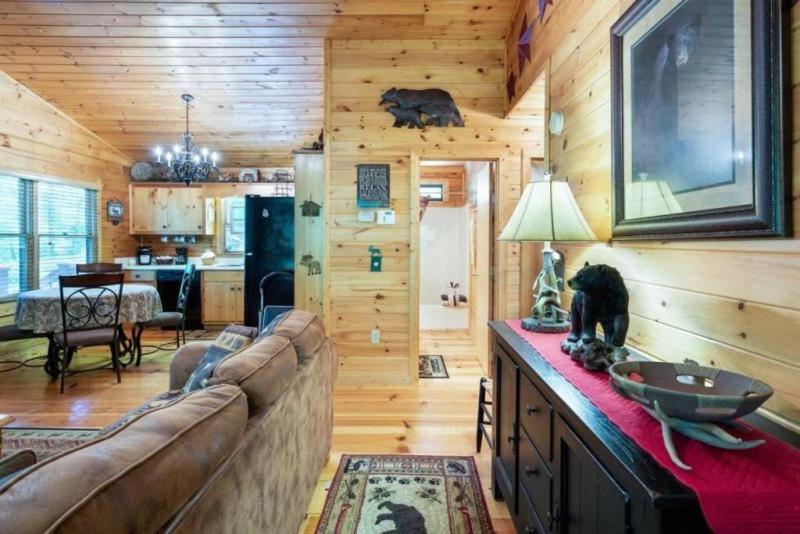 Вилла Mountain Spirit Cabin - Fireplace And Hot Tub Блу-Ридж Экстерьер фото