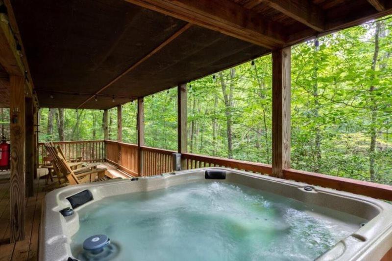 Вилла Mountain Spirit Cabin - Fireplace And Hot Tub Блу-Ридж Экстерьер фото